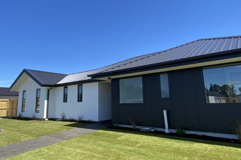 Photo of property in 157 Shillingford Boulevard, Rolleston, 7615