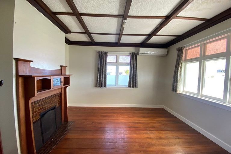 Photo of property in 3 High Street West, Waitara, 4320