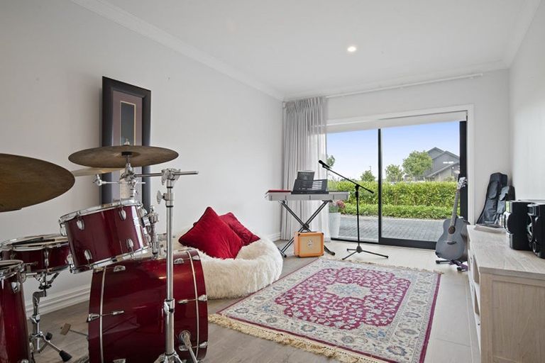 Photo of property in 29 Walter Lawry Road, Paerata, Pukekohe, 2124