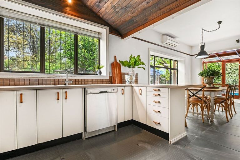 Photo of property in 6 Elmwood Road, Strowan, Christchurch, 8052