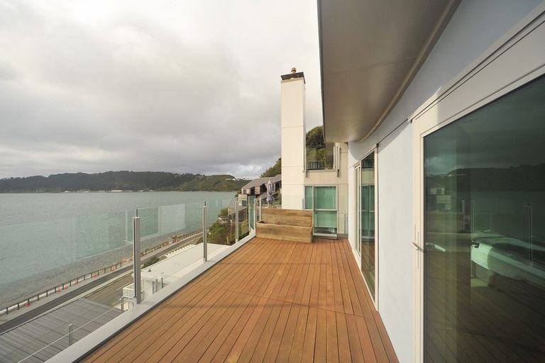 Photo of property in 218 Evans Bay Parade, Hataitai, Wellington, 6021