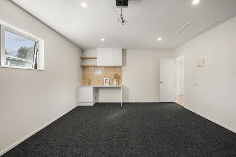 Photo of property in 8 Creamer Avenue, Belmont, Auckland, 0622