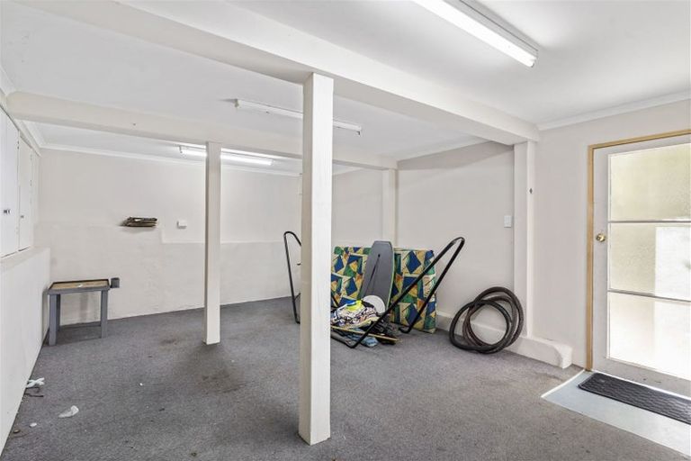 Photo of property in 29a Glenfern Road, Mellons Bay, Auckland, 2014