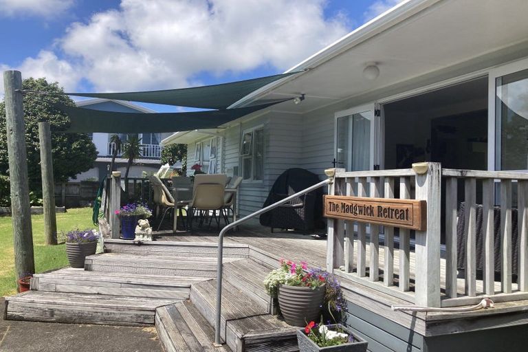 Photo of property in 17 Hutchins Street, Waitara, 4320