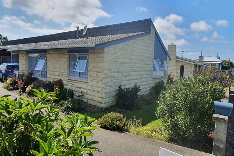 Photo of property in 8 Bond Street, Waimate, 7924