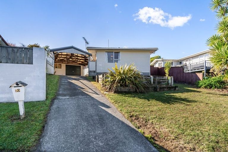 Photo of property in 20 Blueberry Grove, Timberlea, Upper Hutt, 5018