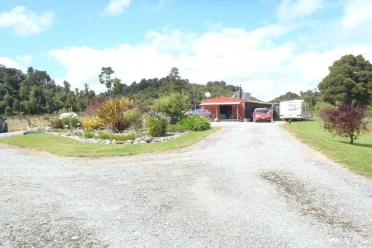 Photo of property in 204 Limestone Road, Marsden, Greymouth, 7872