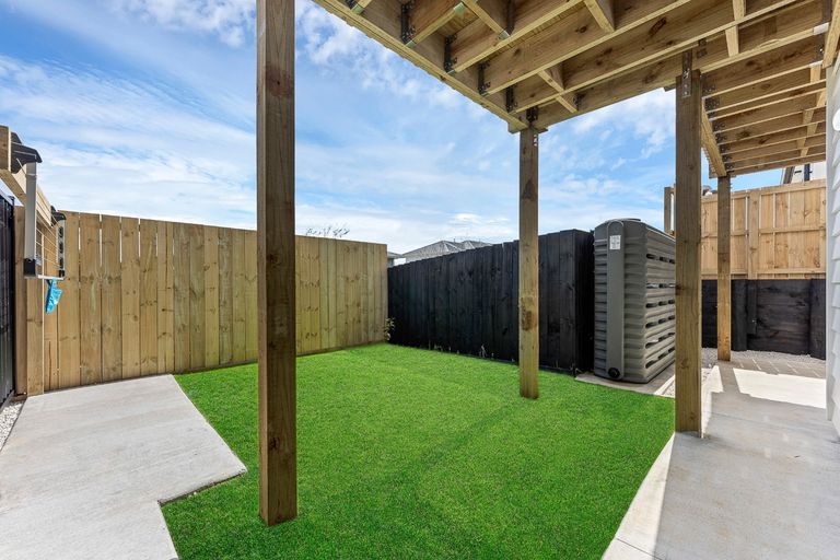 Photo of property in 26b Russell Road, Manurewa, Auckland, 2102