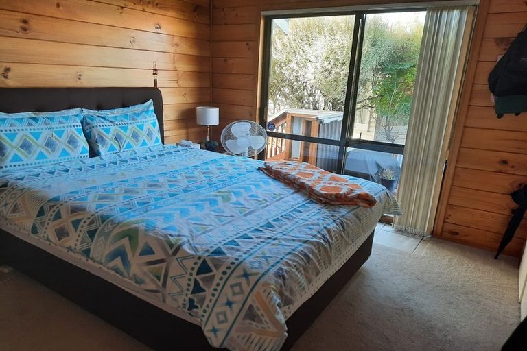 Photo of property in 2/70 Juniper Road, Sunnynook, Auckland, 0632