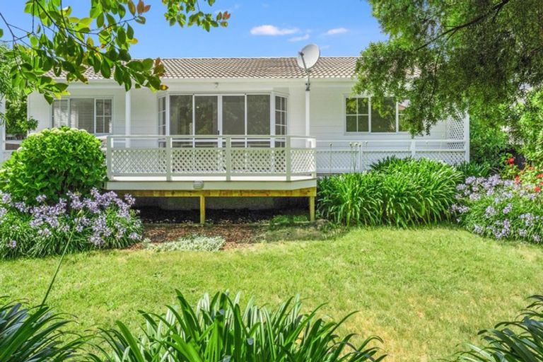 Photo of property in 2/2 Napoleon Avenue, Milford, Auckland, 0620