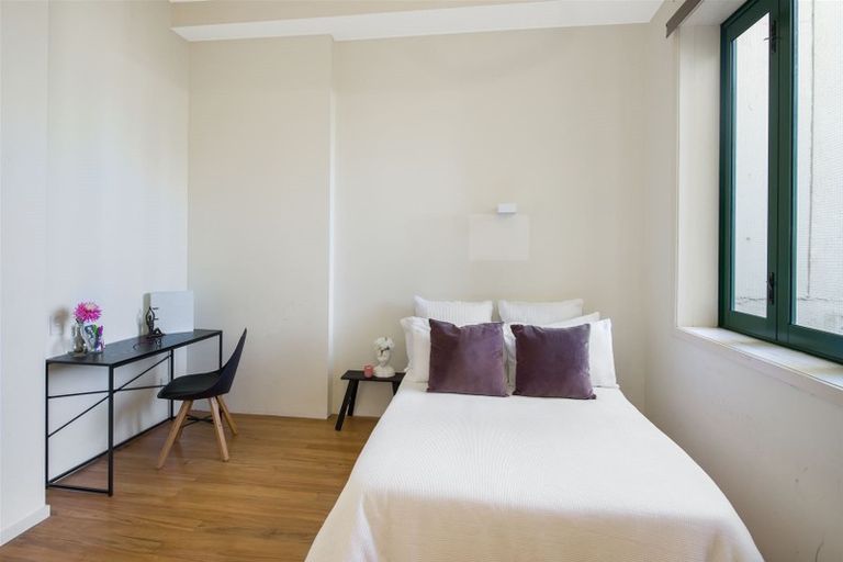 Photo of property in Tennyson Apartments, 18/25 Tennyson Street, Te Aro, Wellington, 6011