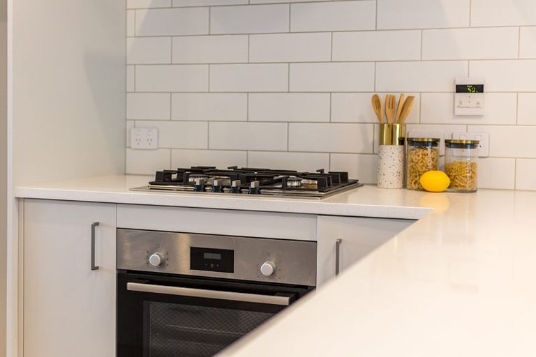 Photo of property in 40 Koreke Close, Kenepuru, Porirua, 5022