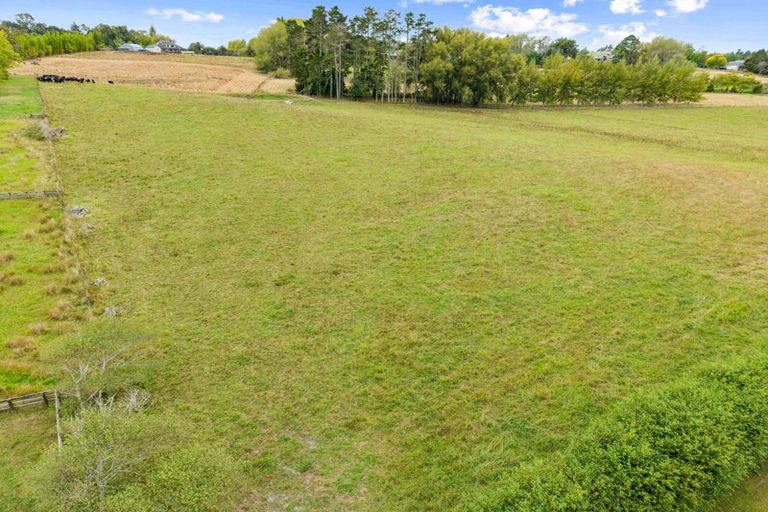 Photo of property in 11 Bobs Way, Dairy Flat, 0792