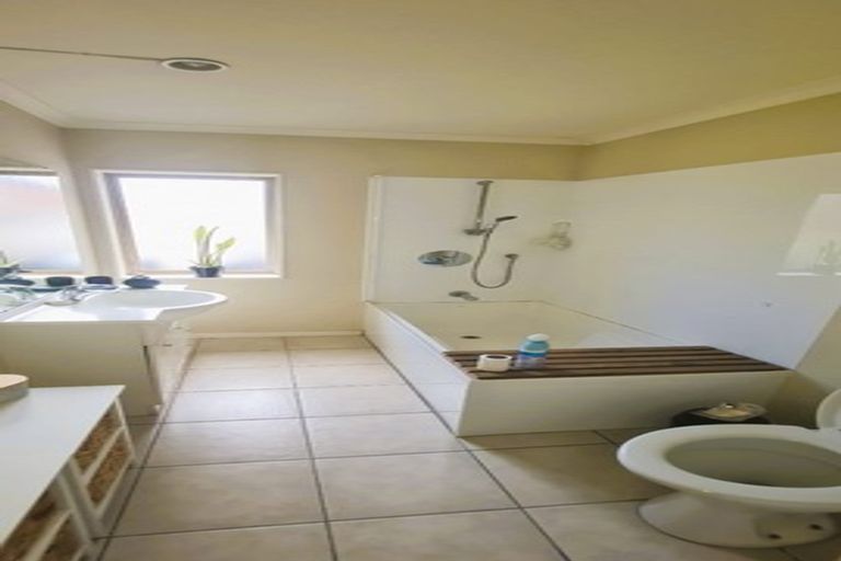 Photo of property in 38 Carrick Glen Avenue, Flat Bush, Auckland, 2019