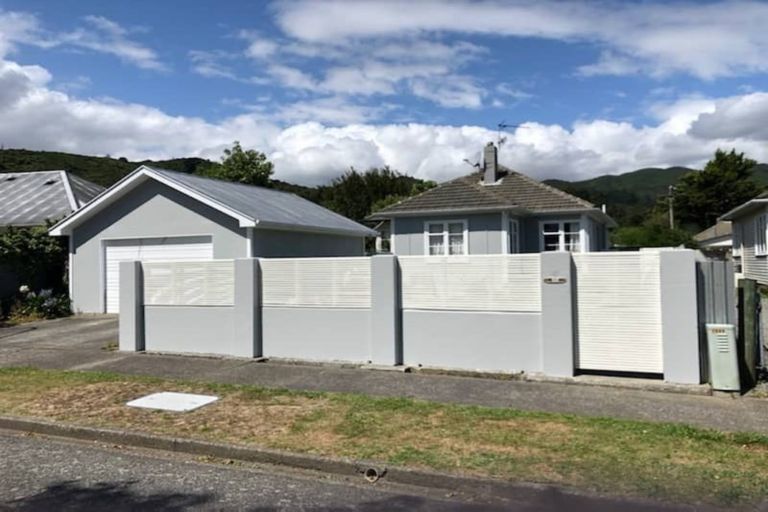 Photo of property in 62 Chapman Crescent, Naenae, Lower Hutt, 5011