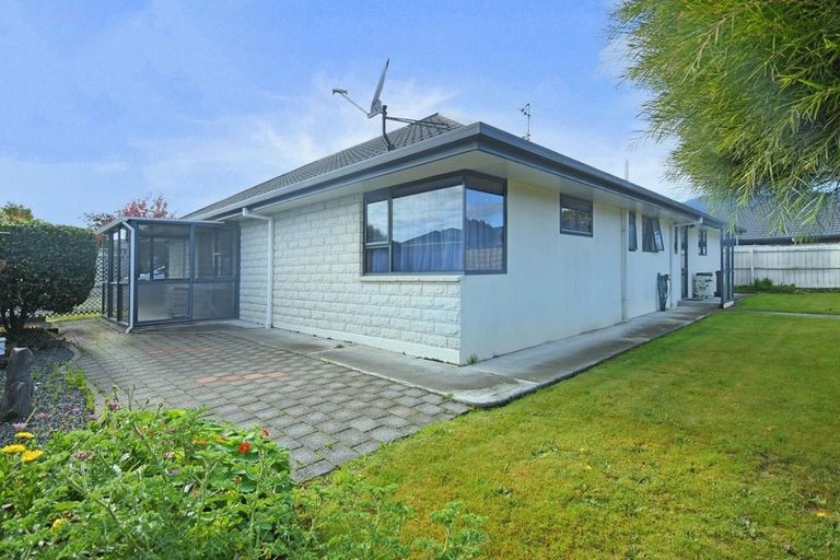 Photo of property in 9 Saunders Crescent, Stoke, Nelson, 7011