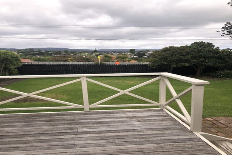 Photo of property in 82 Rosier Road, Glen Eden, Auckland, 0602
