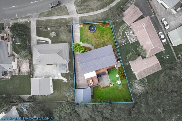 Photo of property in 9 West Harbour Drive, West Harbour, Auckland, 0618