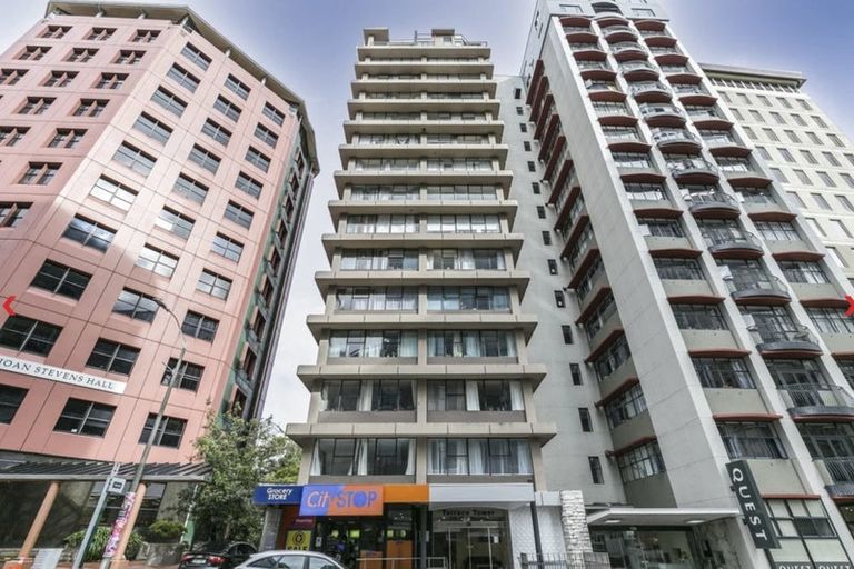 Photo of property in Terrace Tower Apartments, 9e/126 The Terrace, Wellington Central, Wellington, 6011