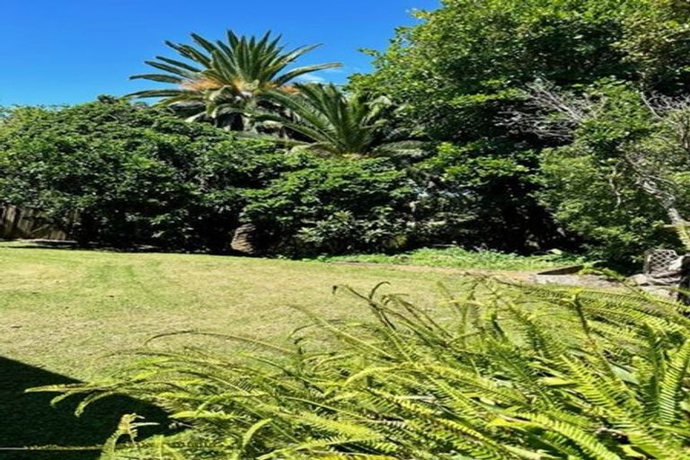 Photo of property in 6 Matanui Street, Northcote, Auckland, 0627