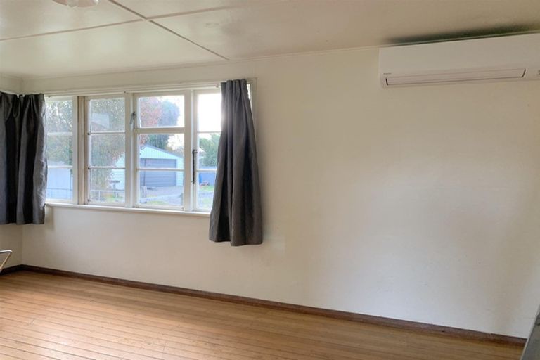 Photo of property in 8 Ajax Street, Stratford, 4332