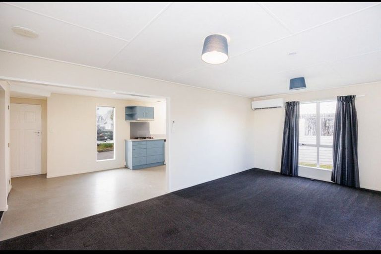 Photo of property in 41 Acacia Street, Kelvin Grove, Palmerston North, 4414
