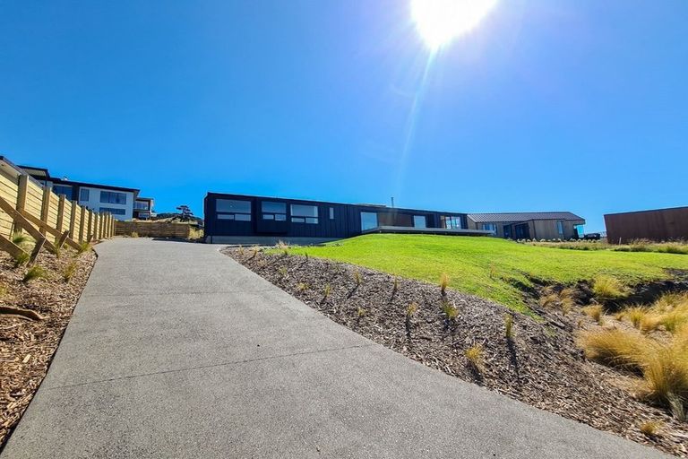 Photo of property in 5 Sowerby Place, Richmond Hill, Christchurch, 8081