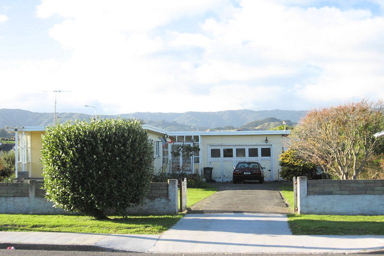 Photo of property in 26 Freemans Road, Otaki, 5512