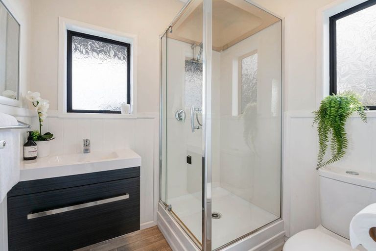 Photo of property in 93 Stanmore Bay Road, Stanmore Bay, Whangaparaoa, 0932