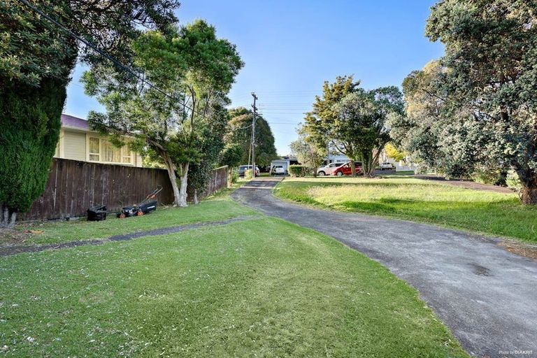 Photo of property in 1/35a Coniston Avenue, Te Atatu South, Auckland, 0610