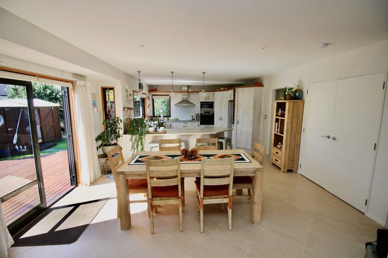 Photo of property in 16 Protea Crescent, Whitianga, 3510