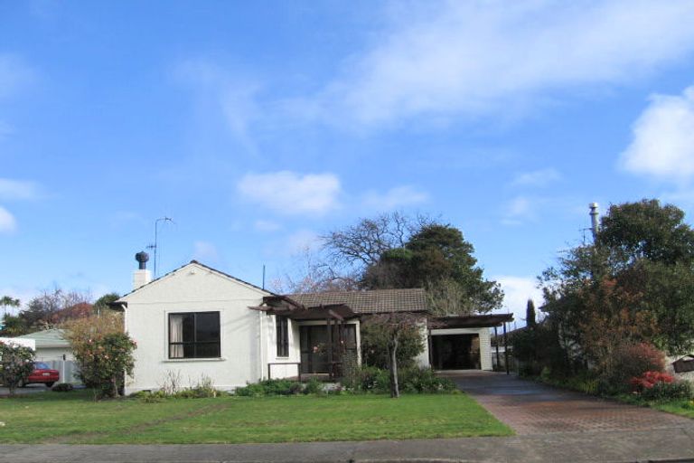 Photo of property in 221 Grove Road, Mayfair, Hastings, 4122