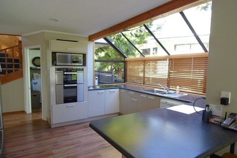 Photo of property in 42 Wirihana Road, Titirangi, Auckland, 0604