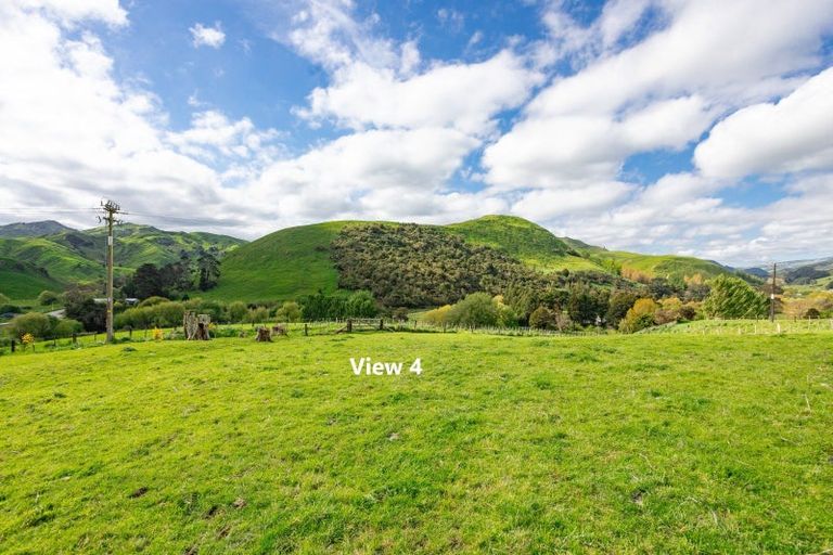 Photo of property in 38 Titoki Road, Waikanae Beach, Waikanae, 5036
