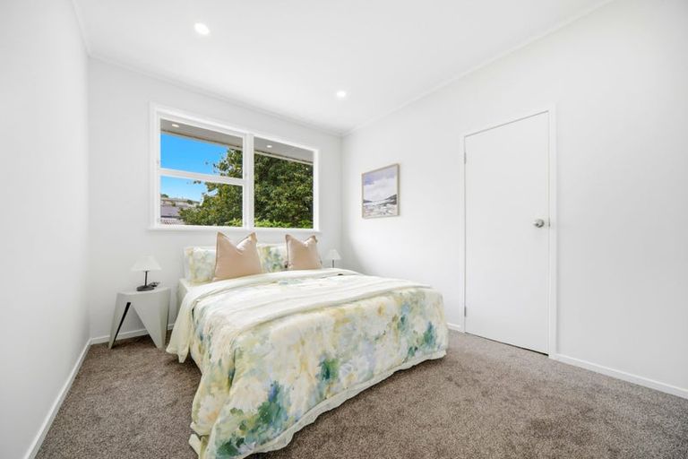 Photo of property in 11 Juniper Road, Sunnynook, Auckland, 0620