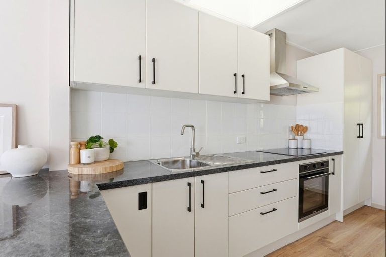 Photo of property in 73b Great North Road, Saint Johns Hill, Whanganui, 4501