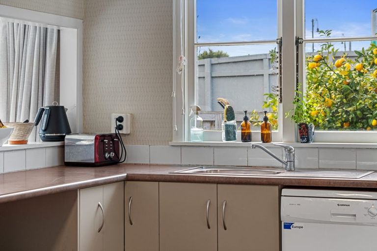 Photo of property in 12 Campbell Street, Leamington, Cambridge, 3432