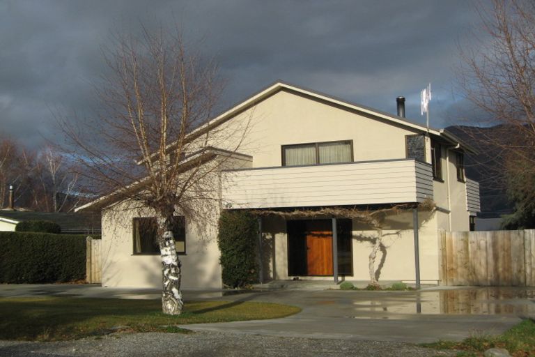 Photo of property in 22 Wiley Road, Wanaka, 9305