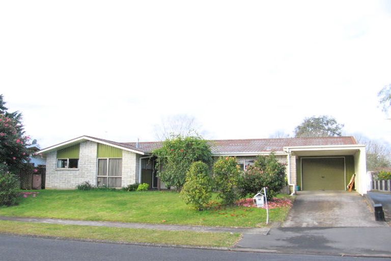 Photo of property in 60 Pulham Crescent, Queenwood, Hamilton, 3210