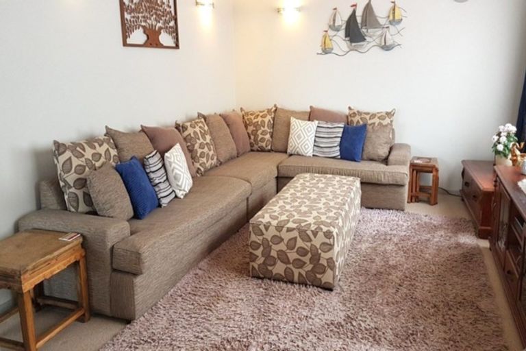 Photo of property in 141 Marsden Bay Drive, One Tree Point, 0118