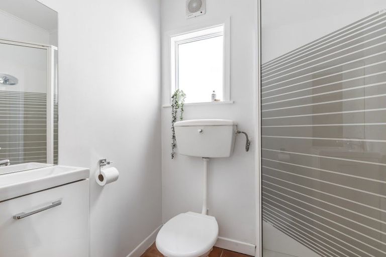 Photo of property in 8 Friend Street, Karori, Wellington, 6012