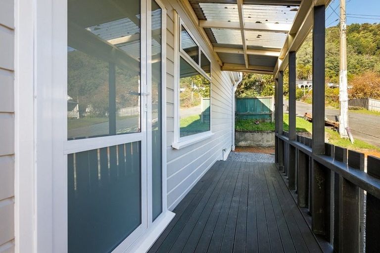 Photo of property in 12 Suffolk Street, Picton, 7220