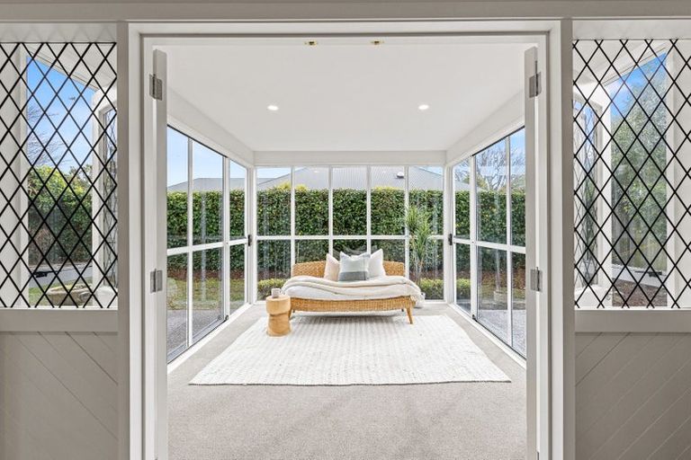 Photo of property in 3/251 Memorial Avenue, Burnside, Christchurch, 8053