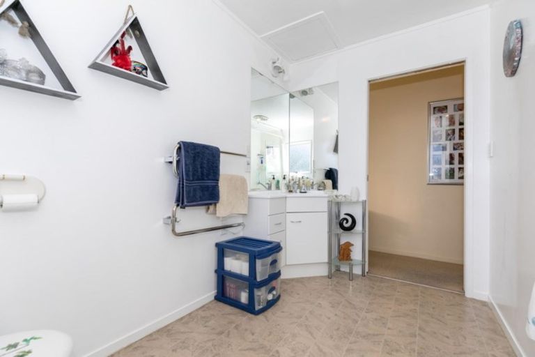 Photo of property in 36 Oakfield Crescent, Pukete, Hamilton, 3200