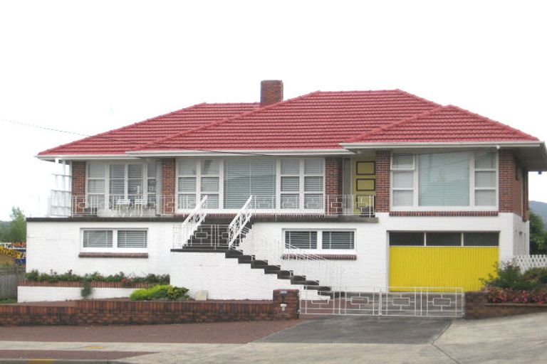 Photo of property in 6 Swanson Road, Henderson, Auckland, 0610