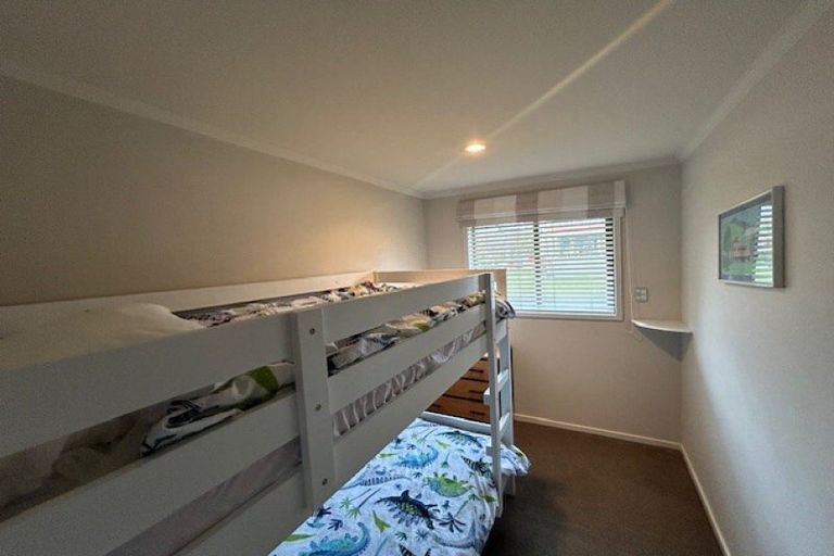 Photo of property in 2 Heuchan Lane, Wanaka, 9305