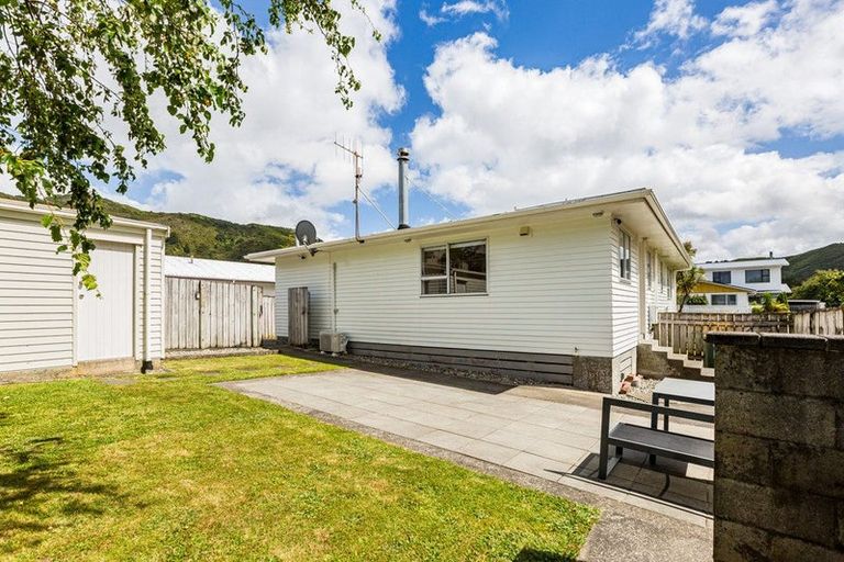 Photo of property in 15 Stockdale Street, Wainuiomata, Lower Hutt, 5014