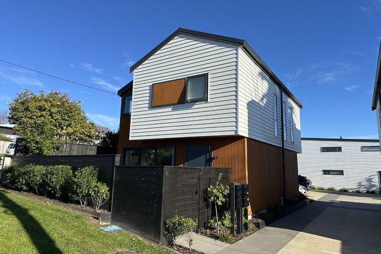 Photo of property in 2/48 Salisbury Road, Birkdale, Auckland, 0626