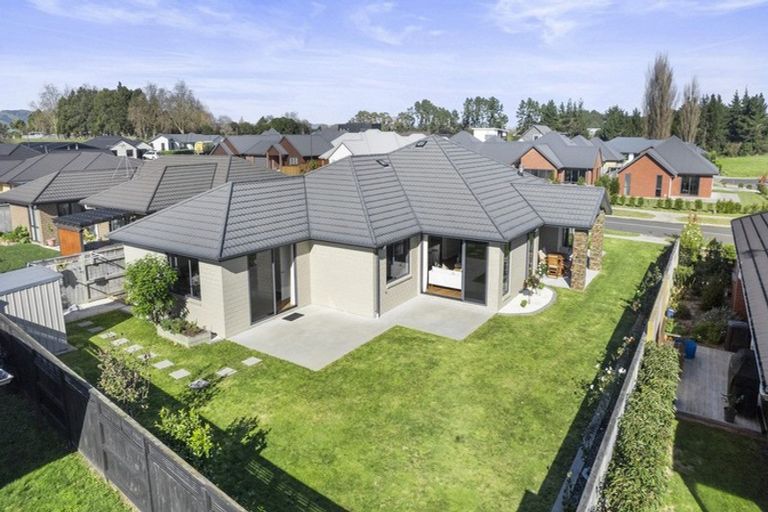 Photo of property in 10 Jarrett Terrace, Leamington, Cambridge, 3432