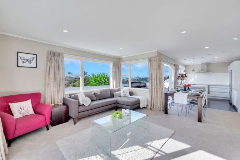 Photo of property in 1/30 Jellicoe Road, Murrays Bay, Auckland, 0630